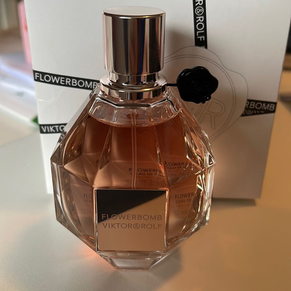 Victor & Rolf FLOWERBOMB